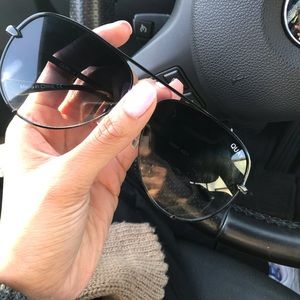 QUAY AVIATOR SUNGLASSES